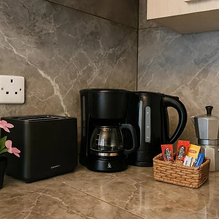 Seashells 2 Bedroom With Terrace, Just Off The Bugibba Promenade - By Getwaysmalta